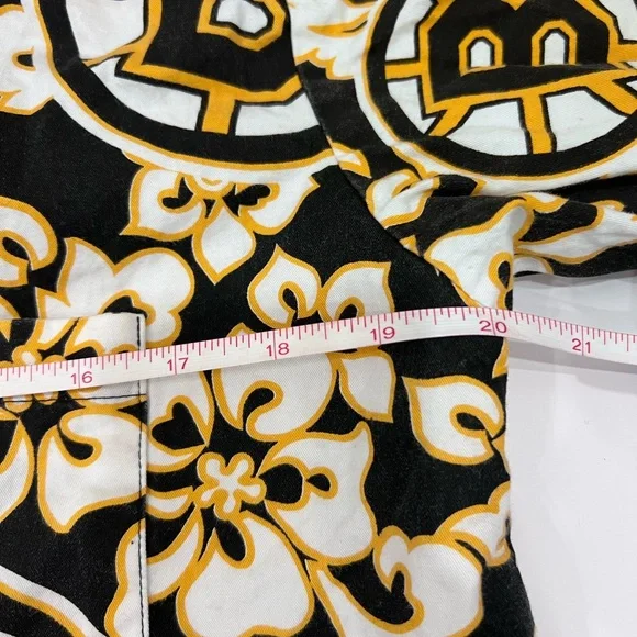 Boston Bruins NHL Hawaiian Shirt Kids Size 14 | Floral Bruins Fan Button Up - Picture 6 of 7